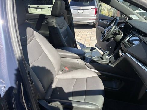 Certified 2025 Cadillac XT5 Premium Luxury image 16
