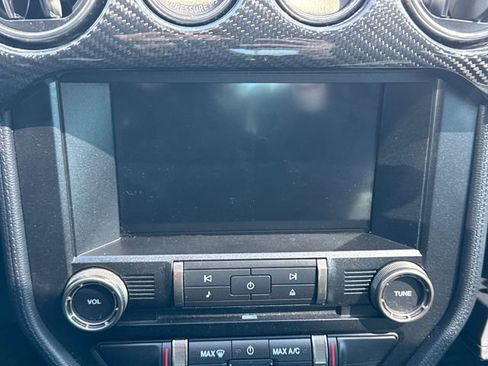 Used 2019 Ford Mustang Shelby GT350 w/ Technology Package RWD image 61