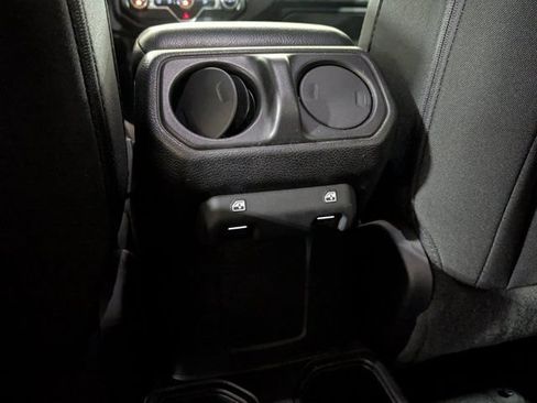 Used 2018 Jeep Wrangler Unlimited Sport S AWD/4WD image 14