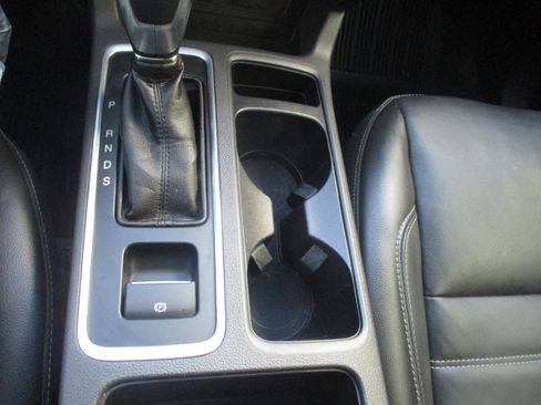 Used 2018 Ford Escape SEL image 11