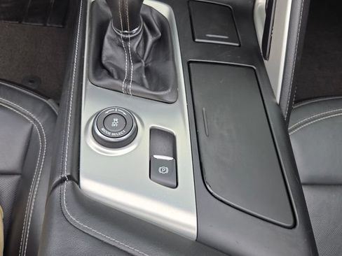 Used 2015 Chevrolet Corvette Stingray Coupe RWD image 19