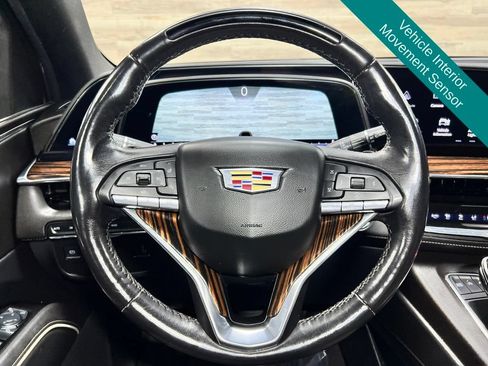 Used 2024 Cadillac Escalade Premium Luxury AWD/4WD image 25