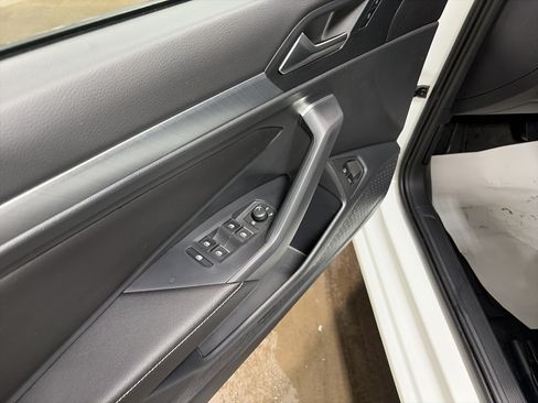 Certified 2023 Volkswagen Jetta SE FWD image 22