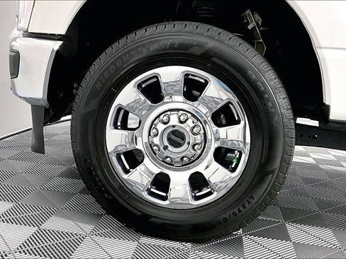 Used 2023 Ford F250 Lariat w/ Lariat Ultimate Package AWD/4WD image 8