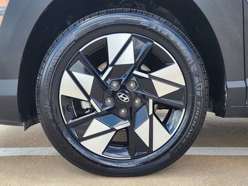Used 2024 Hyundai Kona SEL FWD image 10