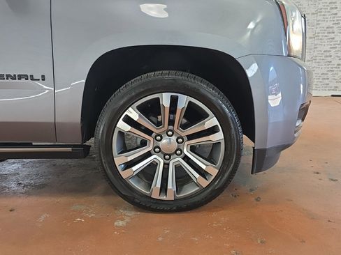 Used 2019 GMC Yukon XL Denali w/ Denali Ultimate Package image 8