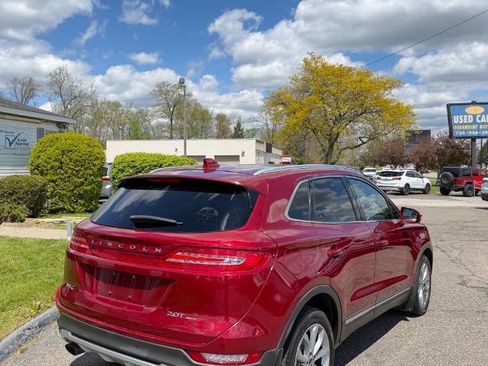 Used 2017 Lincoln MKC Select w/ Select Plus Package AWD/4WD image 7