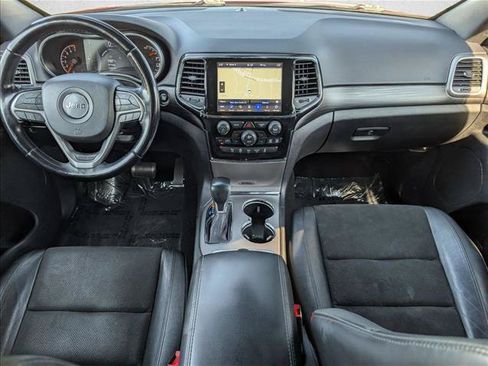 Used 2022 Jeep Grand Cherokee Laredo X AWD/4WD image 19