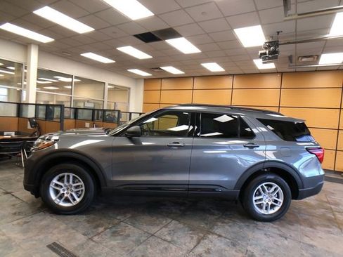 New 2026 Ford Explorer Active image 4