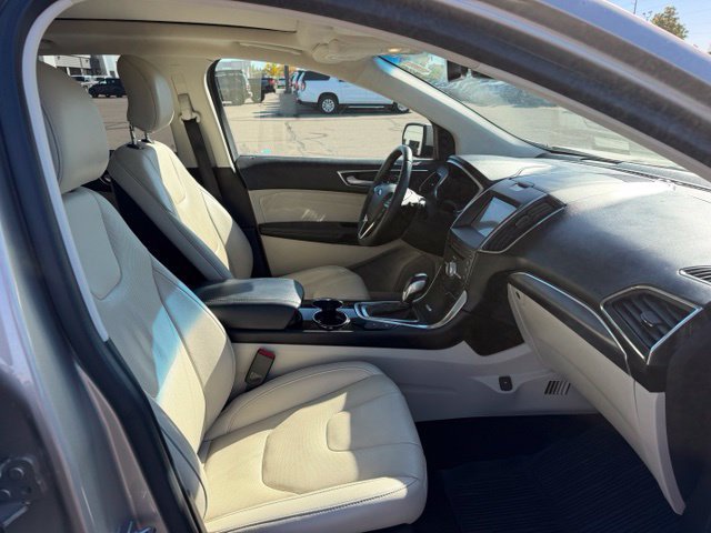 Used 2018 Ford Edge Titanium w/ Equipment Group 302A AWD/4WD image 12