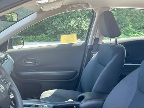 Used 2020 Honda HR-V LX image 35