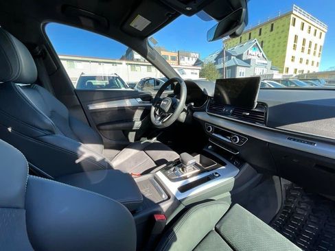Used 2024 Audi Q5 e Prestige image 18
