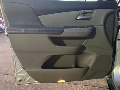 Used 2012 Honda Odyssey EX-L image 29