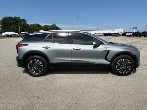 Used 2024 Chevrolet Blazer EV LT AWD/4WD image 2