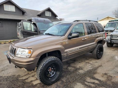 Used 2002 Jeep Grand Cherokee Limited AWD/4WD image 2