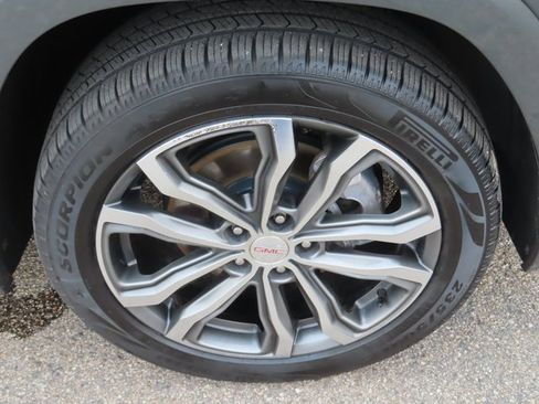 Used 2019 GMC Terrain Denali w/ Advanced Safety Package image 13