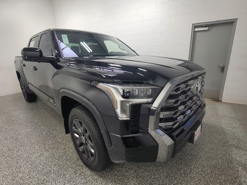 Used 2024 Toyota Tundra Platinum AWD/4WD image 3