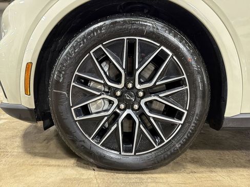 Used 2025 Ford Mustang Mach-E Premium image 19