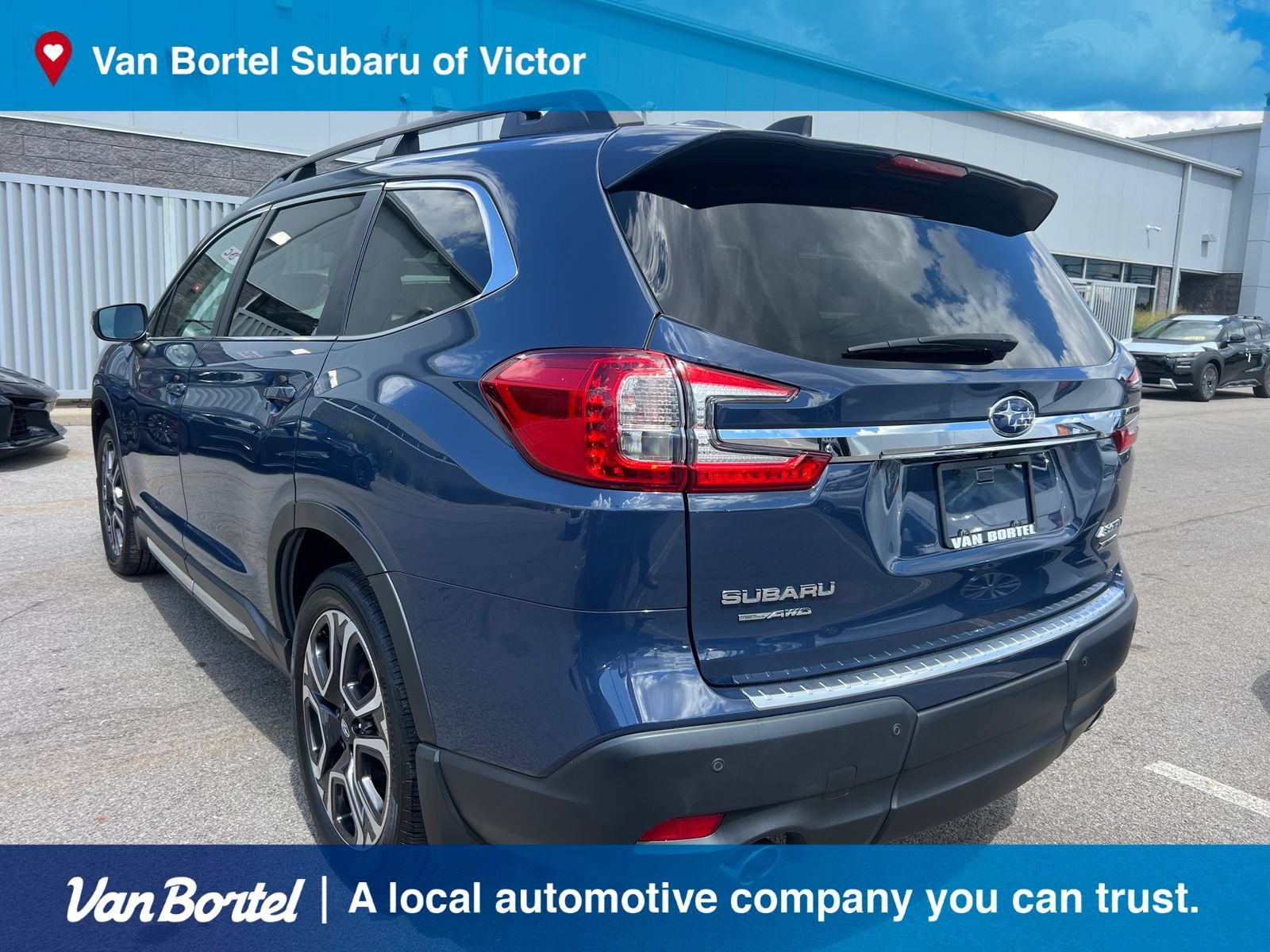 Certified 2023 Subaru Ascent Limited AWD/4WD image 4