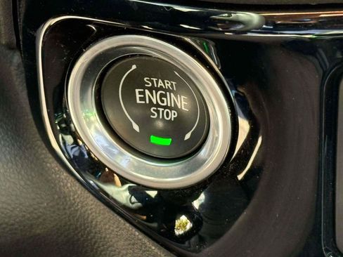 Used 2024 GMC Sierra 3500 SLT w/ SLT Premium Package image 27