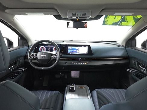 Used 2024 Nissan Ariya AWD image 7