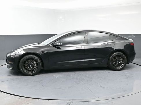 Used 2021 Tesla Model 3 Standard Range Plus image 5
