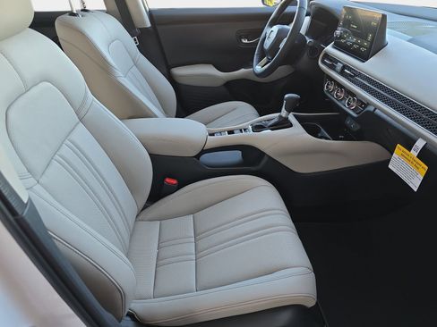 New 2026 Honda HR-V EX-L image 10