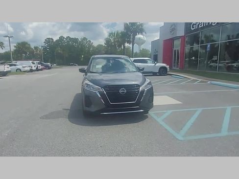 New 2025 Nissan Kicks Play S image 20