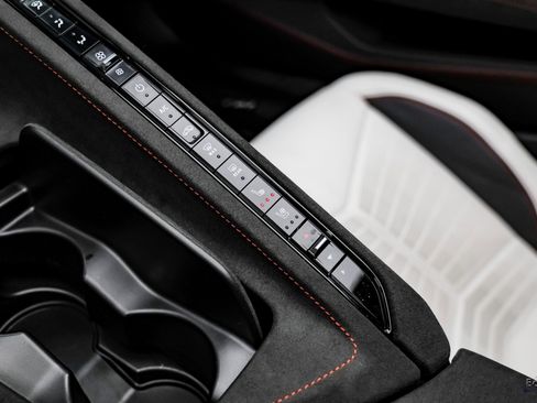 Used 2023 Chevrolet Corvette Stingray Premium Cpe w/ Z51 Performance Package image 69