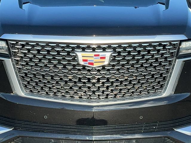 Used 2023 Cadillac Escalade Premium Luxury w/ Performance Package AWD/4WD image 40