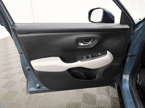 Certified 2024 Honda HR-V EX-L image 12