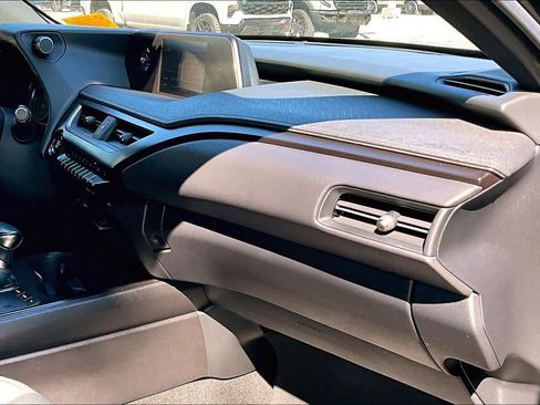 Used 2021 Lexus UX 200 w/ Premium Package FWD image 19