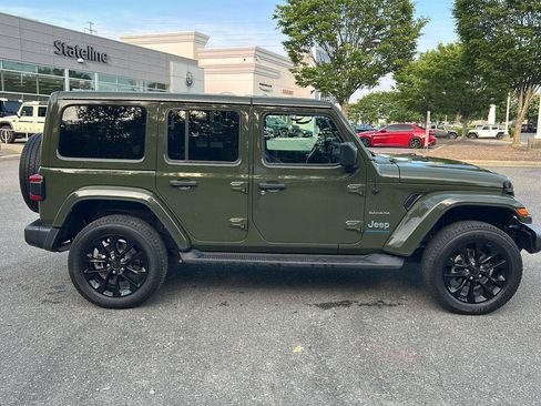 Used 2023 Jeep Wrangler Unlimited Sahara w/ Cold Weather Group AWD/4WD image 6