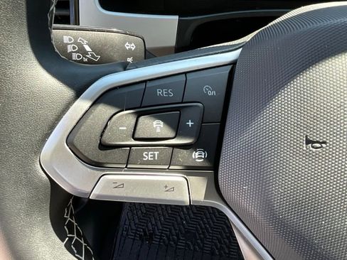 Used 2022 Volkswagen Atlas SE image 12