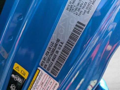 New 2025 Jeep Gladiator Willys image 17