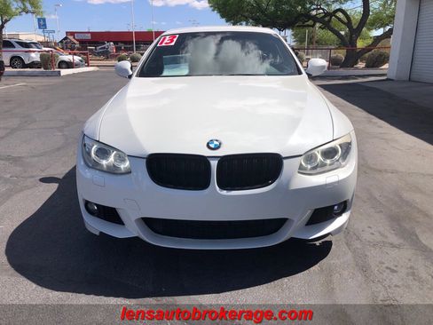 Used 2013 BMW 335i Convertible image 5