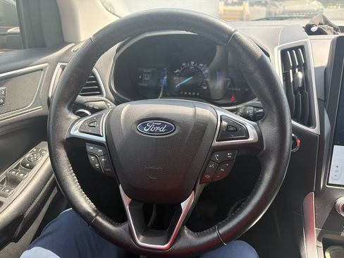 Used 2022 Ford Edge SEL w/ Convenience Package AWD/4WD image 6