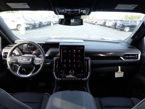 New 2026 GMC Yukon Elevation image 13