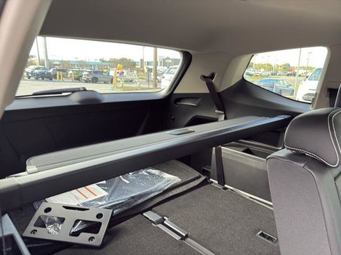 New 2026 Volkswagen Atlas SE image 7