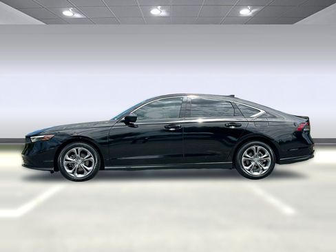 Used 2024 Honda Accord EX image 2