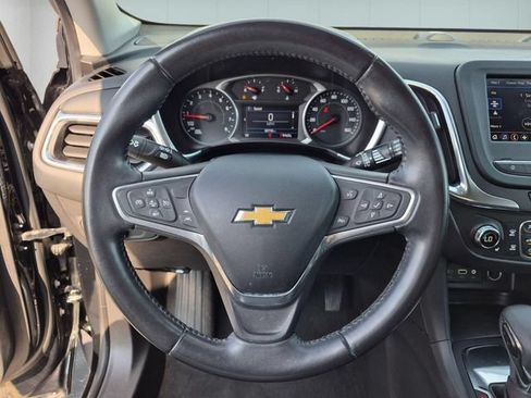 Used 2022 Chevrolet Equinox LT FWD image 18