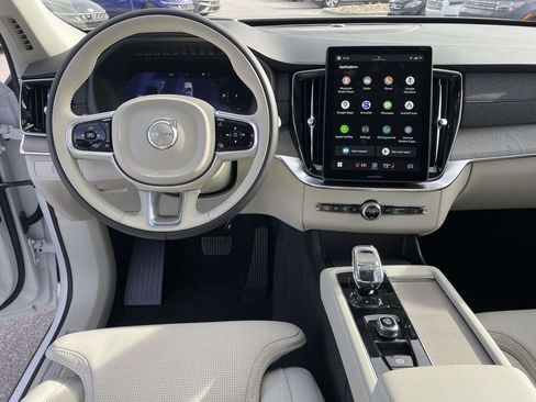 New 2026 Volvo XC90 B6 Ultra image 4