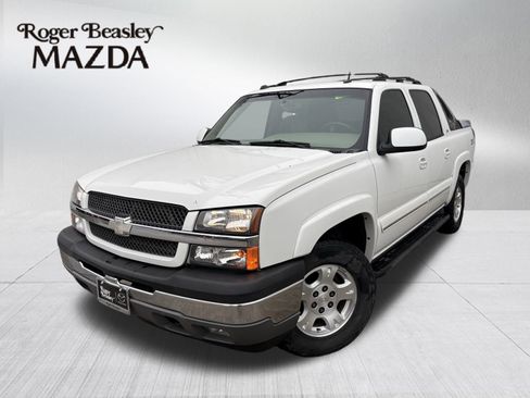 Used 2005 Chevrolet Avalanche Z71 w/ Preferred Equipment Group image 1