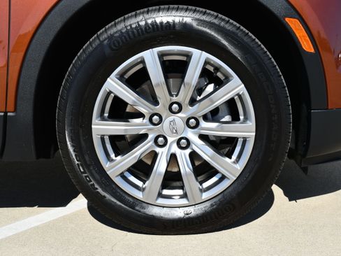 Used 2021 Cadillac XT4 Premium Luxury image 10