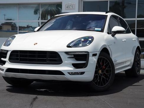 Used 2018 Porsche Macan GTS AWD/4WD image 1