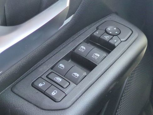 New 2026 RAM 1500 4x4 Crew Cab image 24
