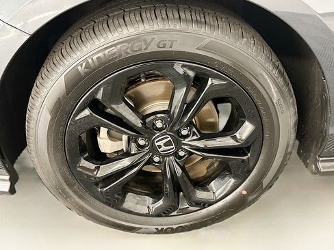 Used 2025 Honda Accord SE image 11