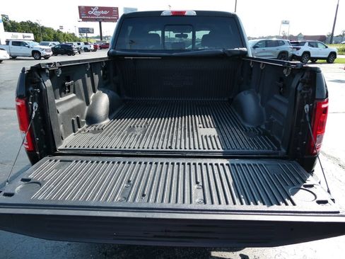 Used 2015 Ford F150 XLT w/ Equipment Group 302A Luxury AWD/4WD image 18