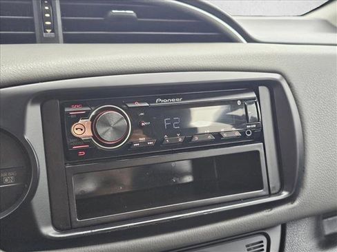 Used 2016 Toyota Yaris SE image 24