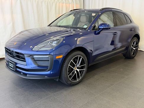 Certified 2026 Porsche Macan AWD/4WD image 1